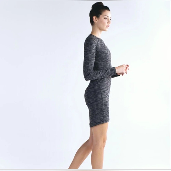 Lululemon &Go Everwhere heathered Black Stretchy Dress Sz 6 pocket Long Sleeve - Picture 2 of 9